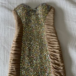 Strapless formal dress